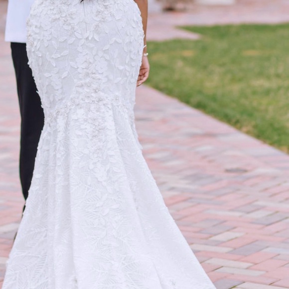 Wona Concept Wedding Dress - Picture 5 of 6